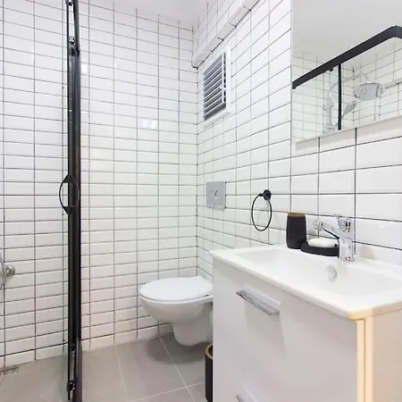 Fully Renovated 2br Flat In Prime Location At Moda Apartment *