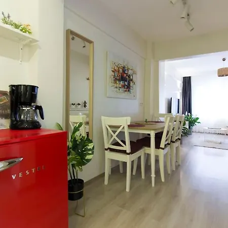 Apartment Fully Renovated 2br Flat In Prime Location At Moda *