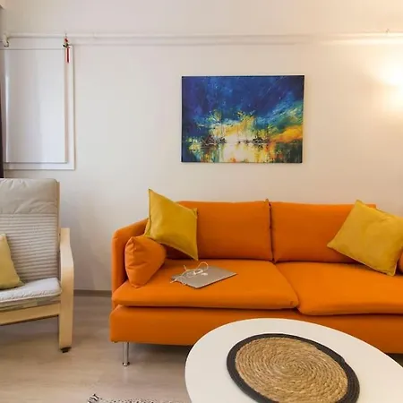 Apartment Fully Renovated 2br Flat In Prime Location At Moda Istanbul